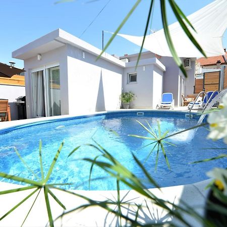Pop&Rock Holiday House ซาดาร์ ภายนอก รูปภาพ