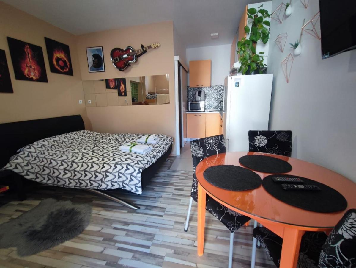Pop&Rock Holiday House ซาดาร์ ภายนอก รูปภาพ
