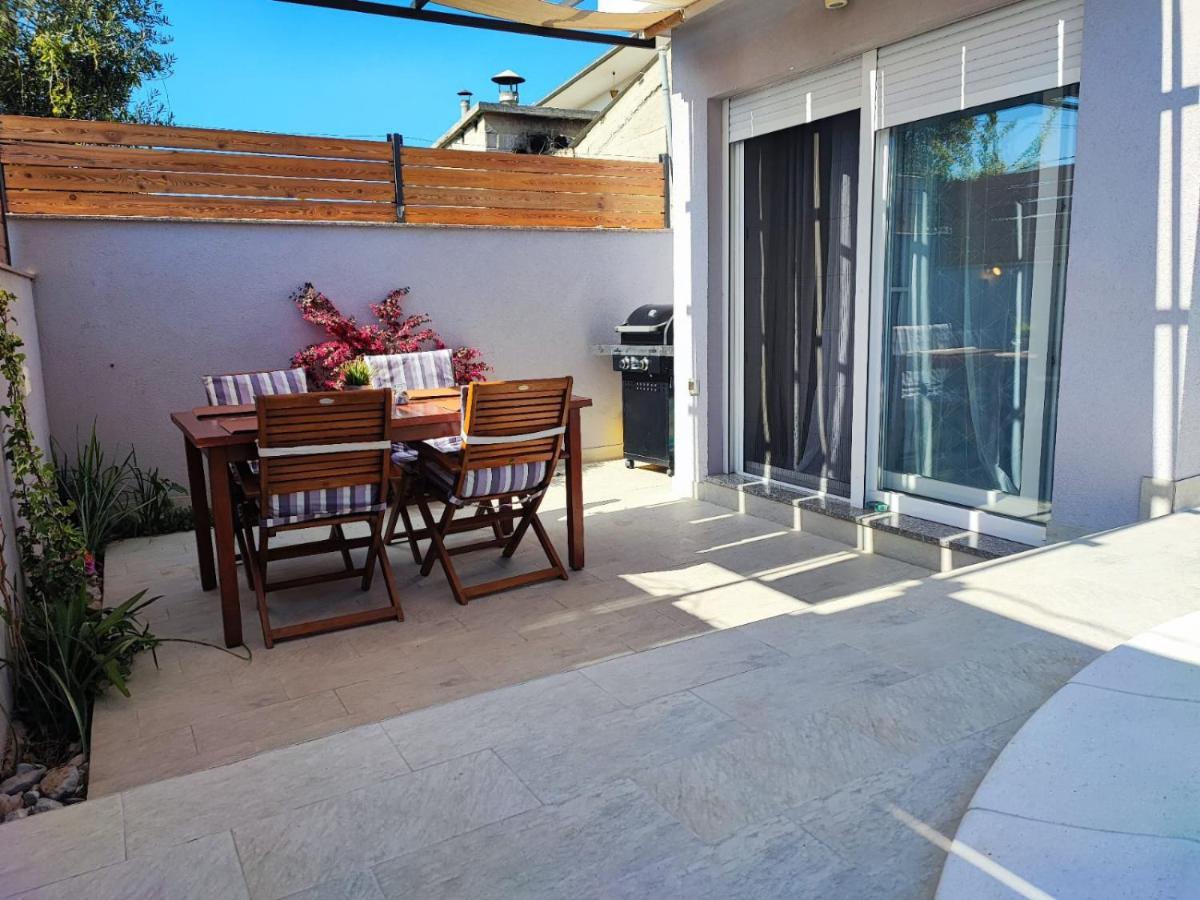 Pop&Rock Holiday House ซาดาร์ ภายนอก รูปภาพ